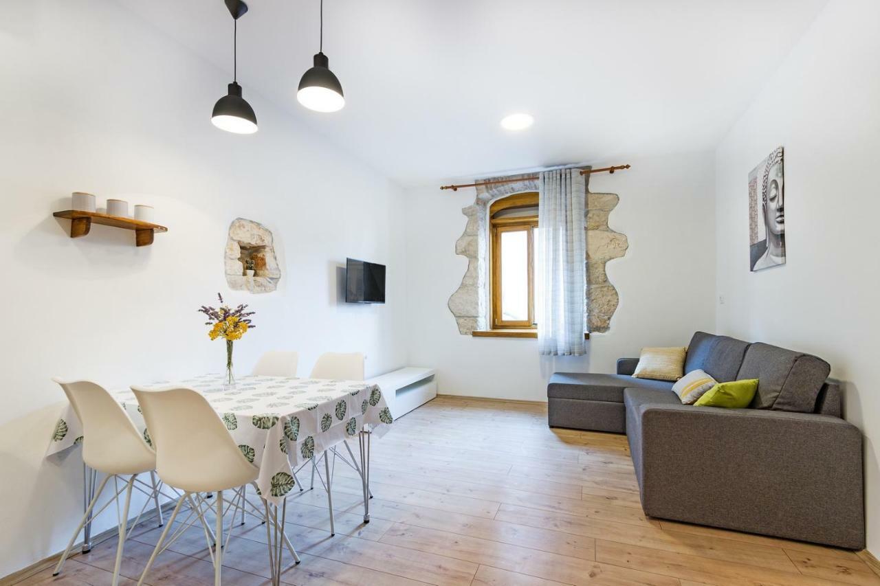 بولا Cozy Apartment 10 Min From The Beach المظهر الخارجي الصورة